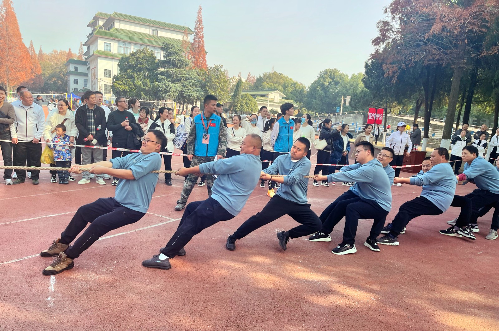 市妇幼保健院在2023年襄阳市卫生健康系统职工运动会中斩获佳绩